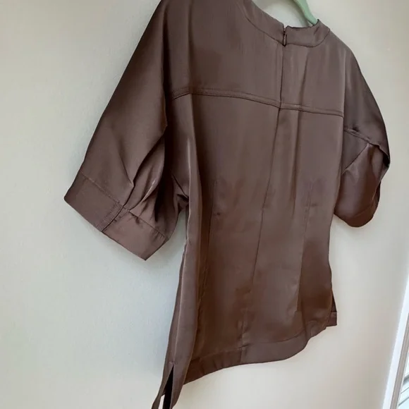 NWT Banana Republic Size 8 Women’s Double Seam Cognac Brown Satin Top Blouse - Picture 12 of 16